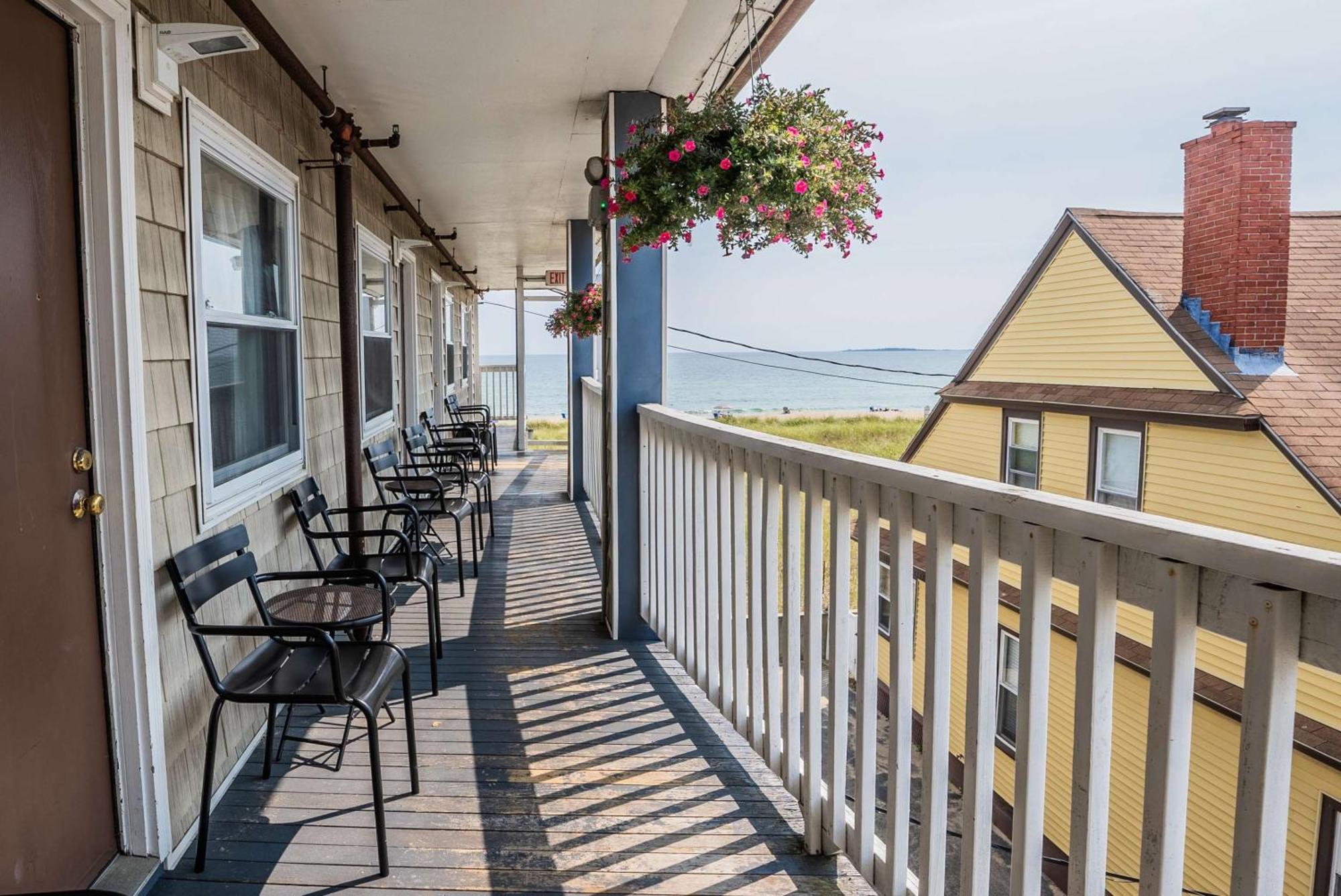 Waves Oceanfront Resort Old Orchard Beach Esterno foto