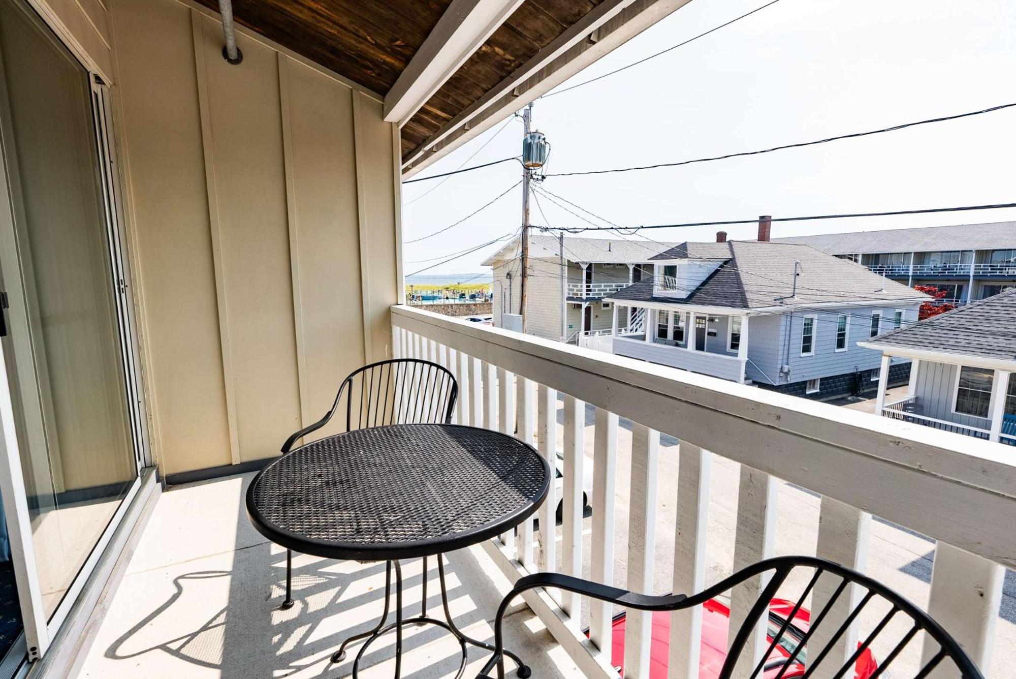Waves Oceanfront Resort Old Orchard Beach Esterno foto