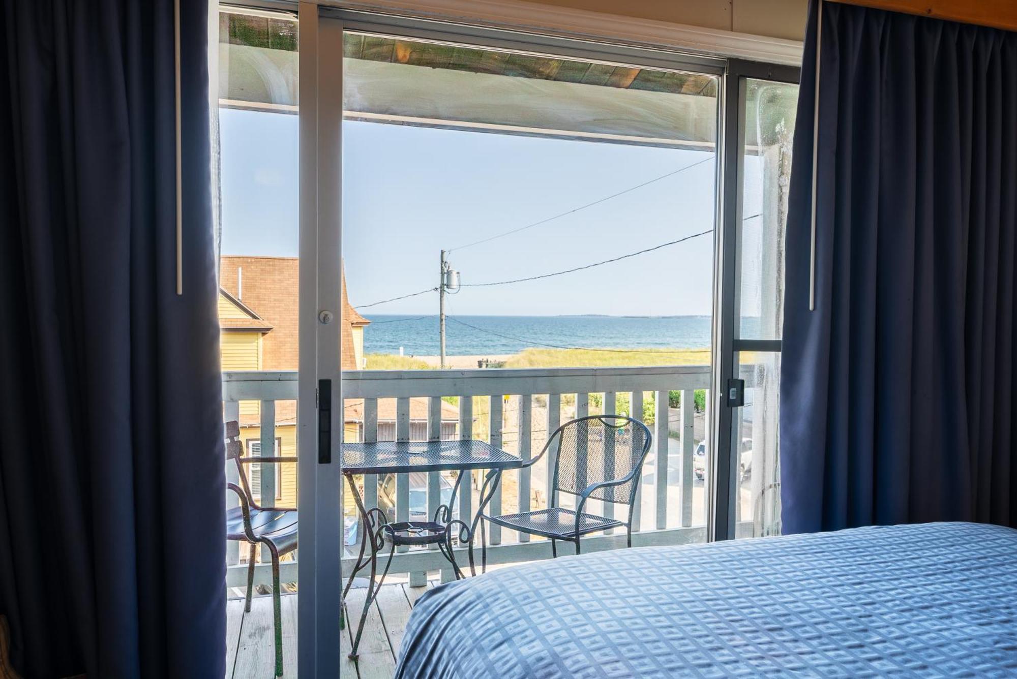 Waves Oceanfront Resort Old Orchard Beach Esterno foto